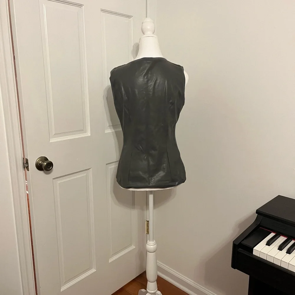BCBG wide strap top - Picture 3 of 3